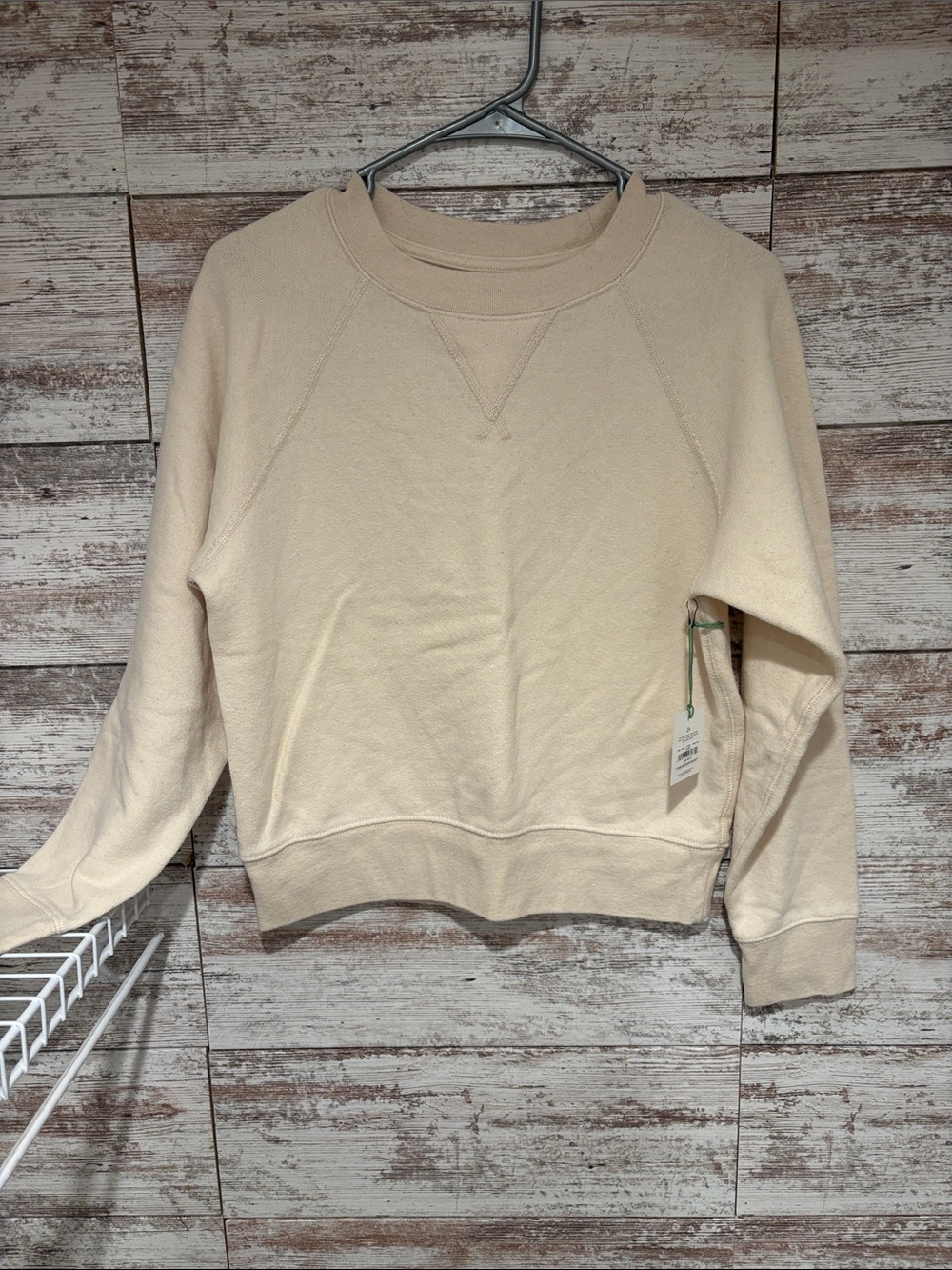 American Eagle Outfitters Cream Crewneck Sweatshirt